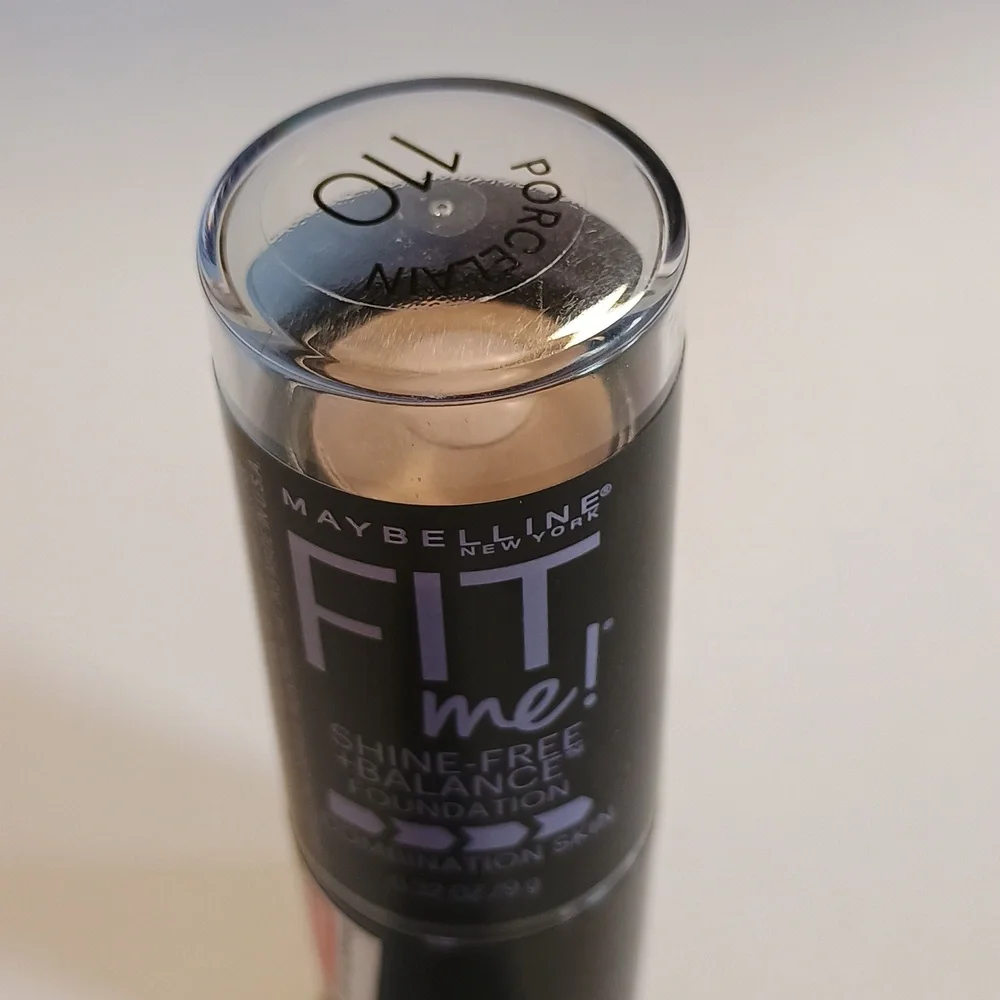 Maybelline Fit Me Shine-Free + Balance Stick Foundation, 110 Porcelain